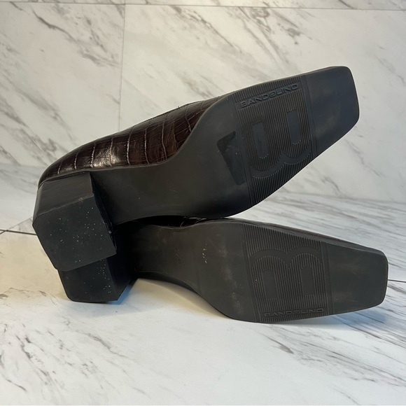 3/$60 Bandolino Moon Croc Square Toe Leather Chocolate Pump Heel SZ 6.5 - Picture 5 of 6